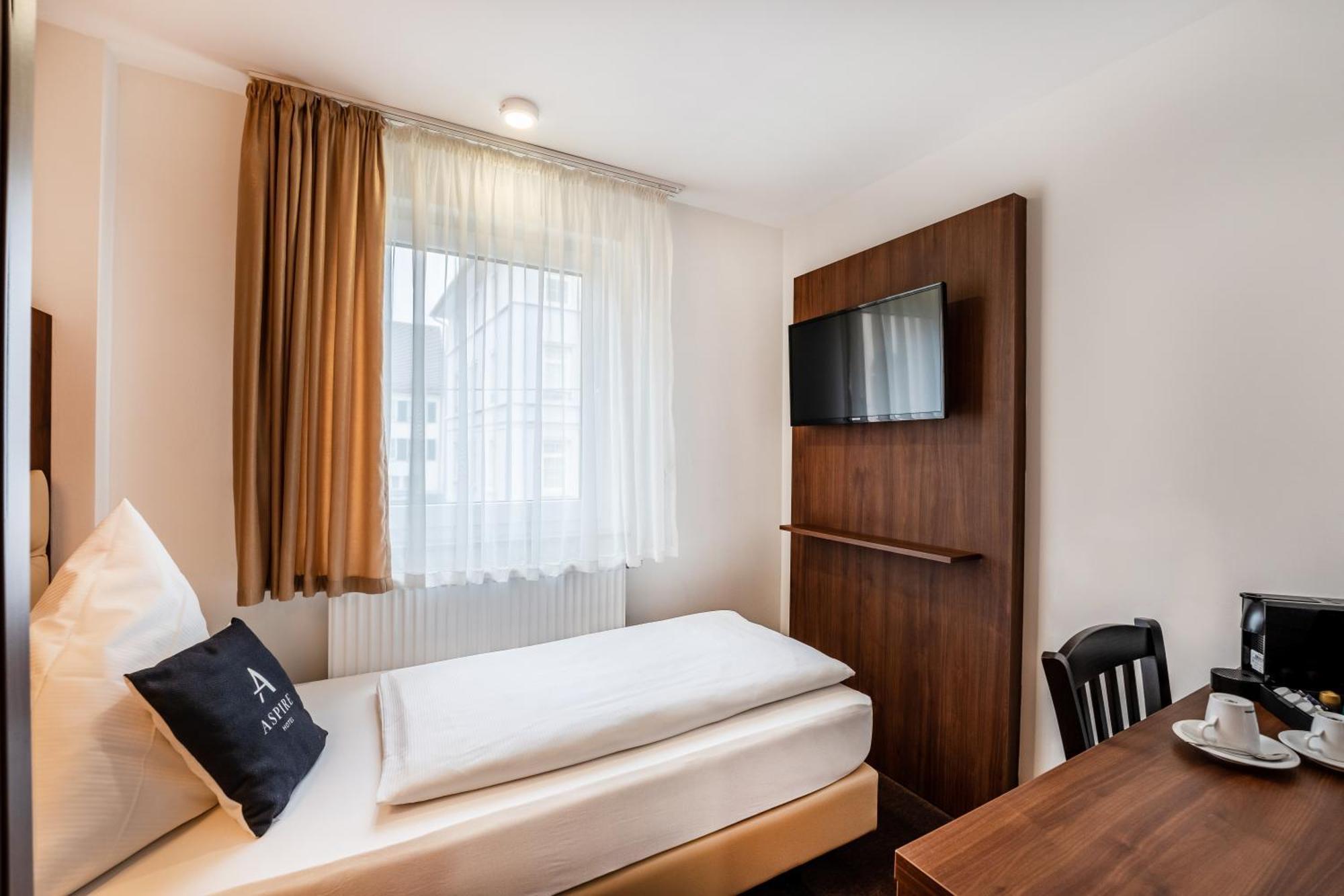 Stadthotel 3* Ройтлинген