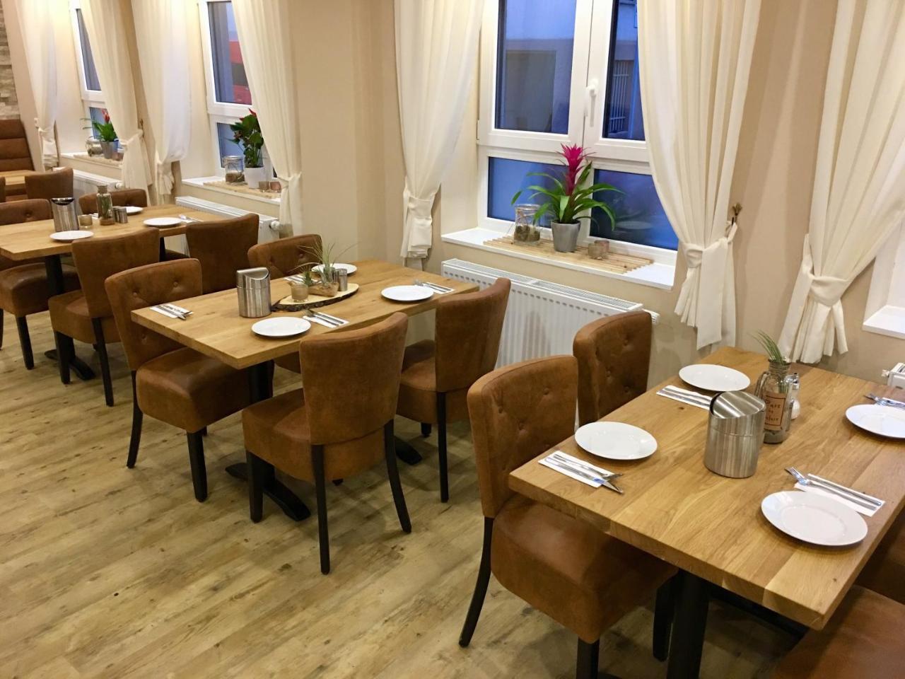 Stadthotel 3*