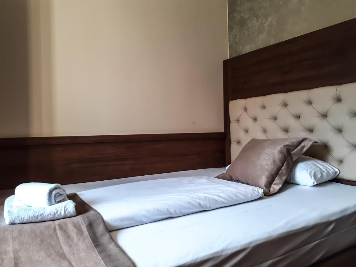Stadthotel 3* Ройтлинген