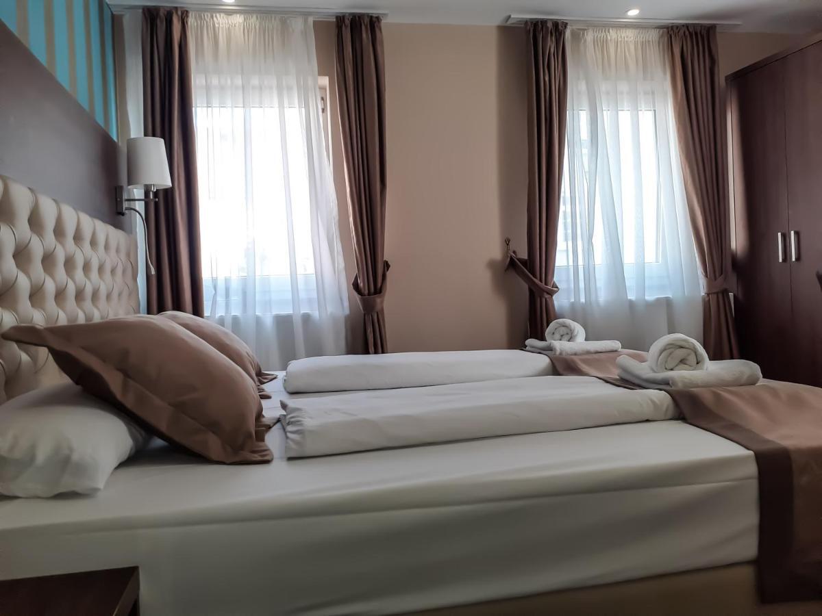 Stadthotel 3* Ройтлинген